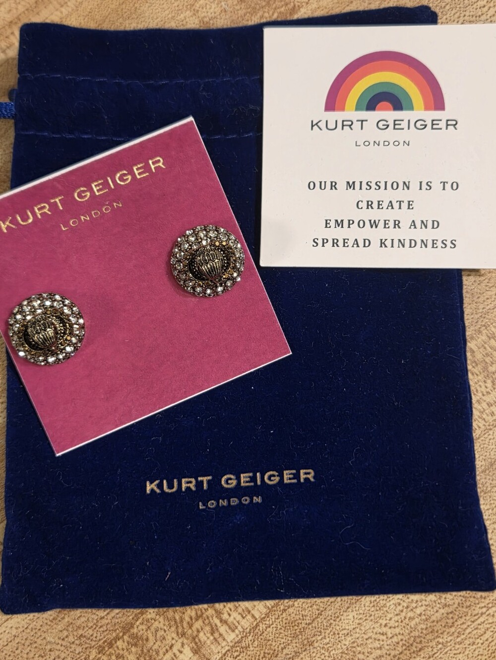 Kurt Geiger NWT STUNNING Stud Earrings & Dustbag